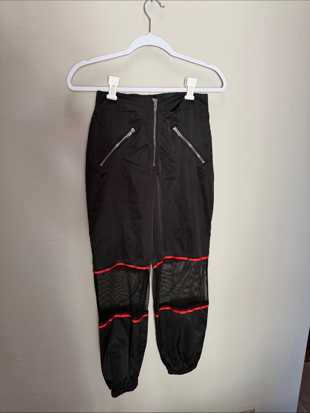 Mesh-Panel Jogger - Picture 2 of 5